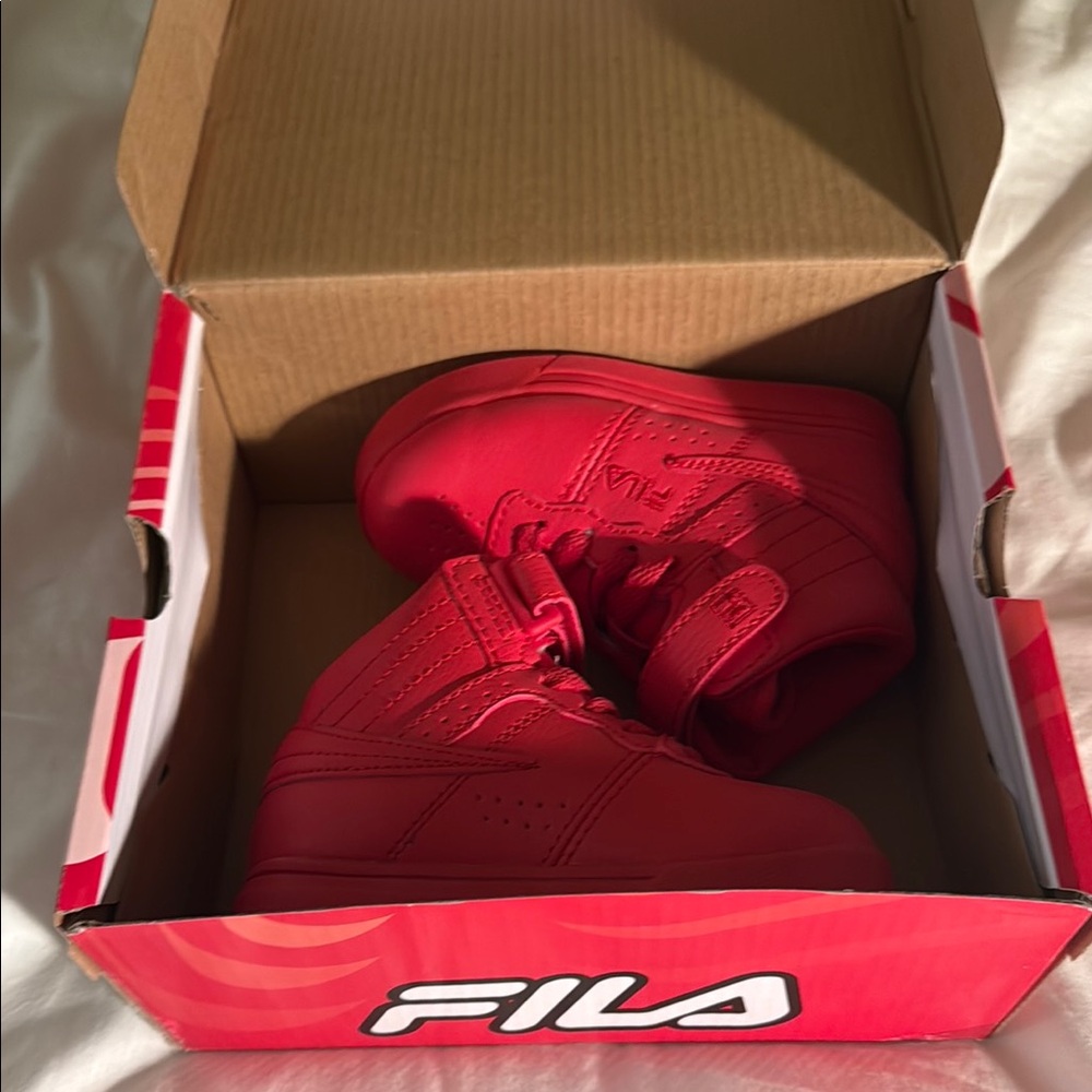 Fila Kids Bold Red Sneakers size 8